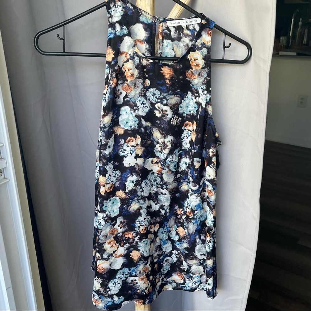 Violet & Claire Floral Sleeveless Blouse